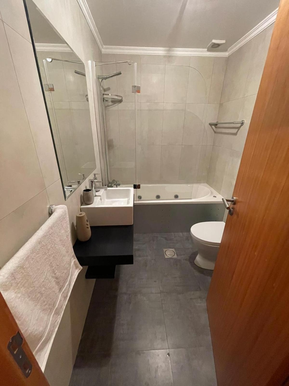 Nice And Modern Flat Near Airport ซานตาครูซ ภายนอก รูปภาพ